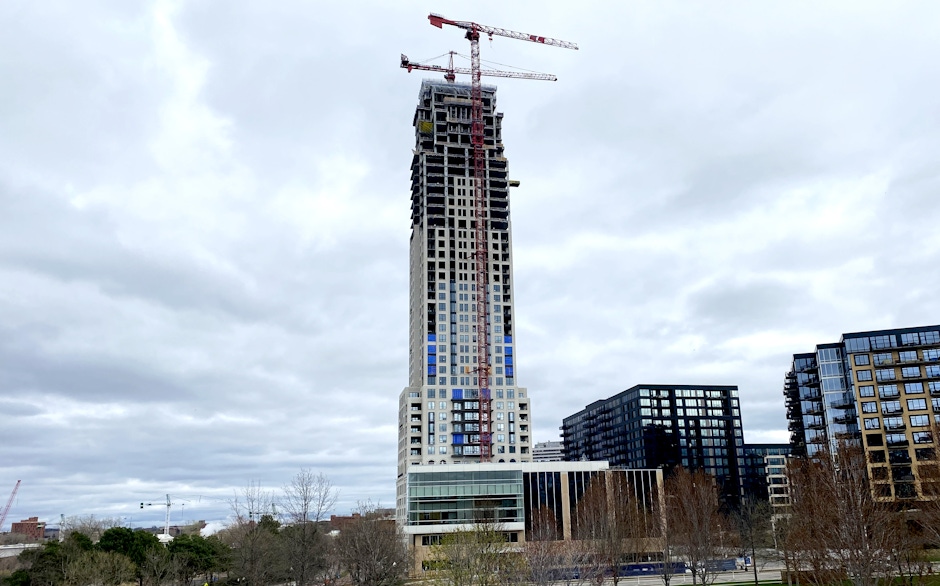 MINNESOTA HAS A NEW TALLEST RESIDENTIAL BUILDING AS ELEVEN TOPS OUT image