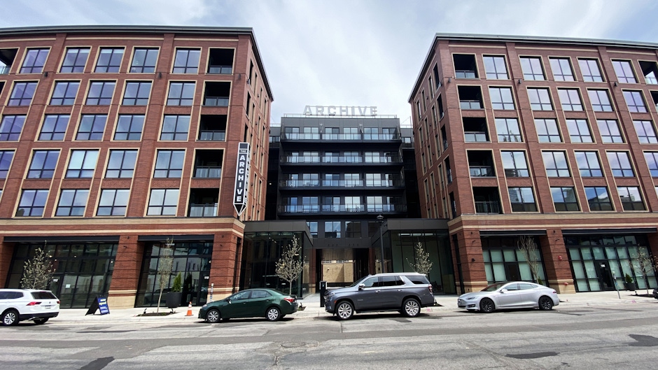 WORK COMPLETE ON NEW NORTH LOOP MIXED-USE BUILDING image