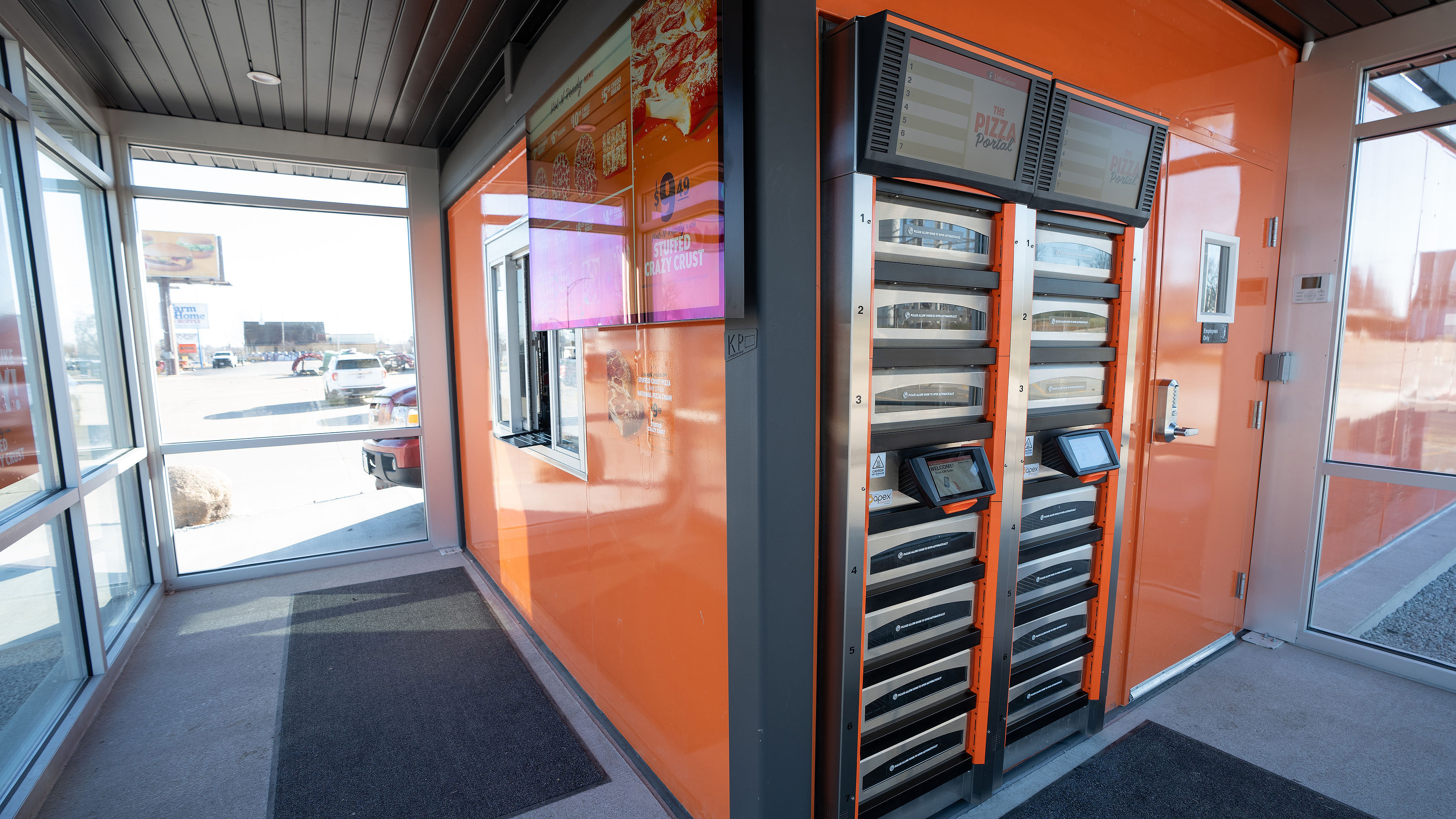 Little Caesars to Open First Pod-Model Restaurant in Minnesota